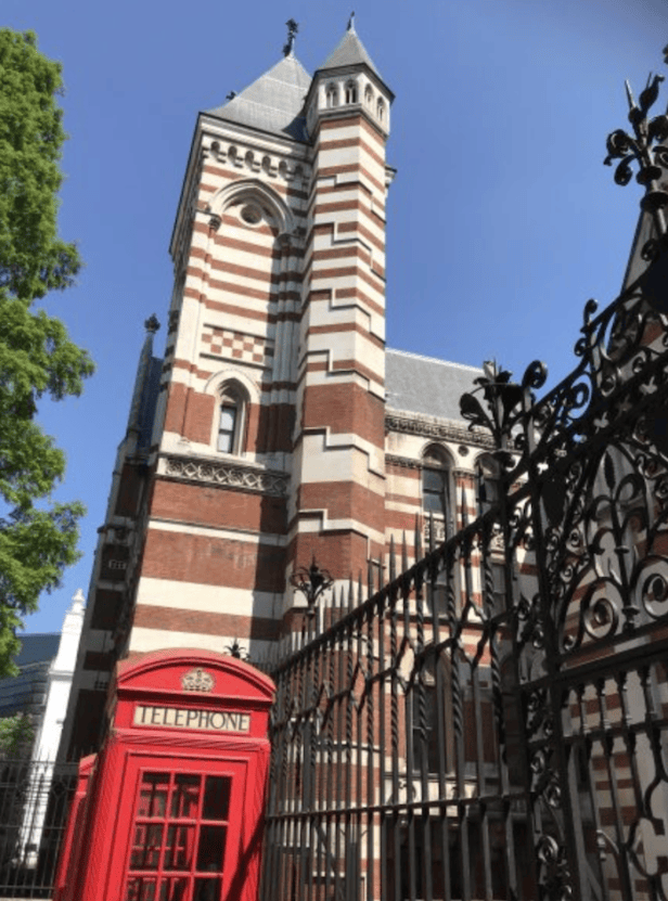 london red telephone box fleet street 