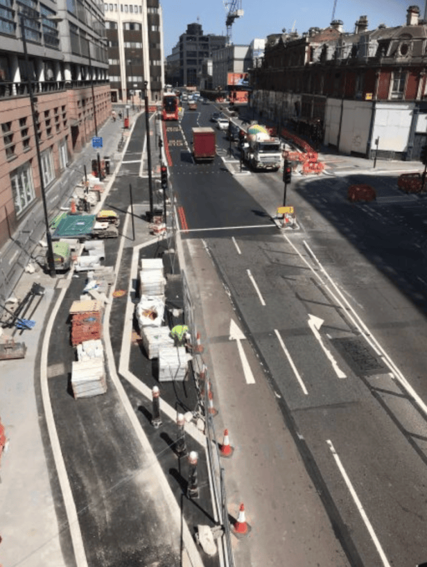 london building street and bike lane