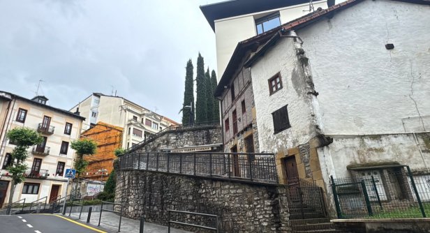 IRUN - CITY CENTRE BUILDINGS