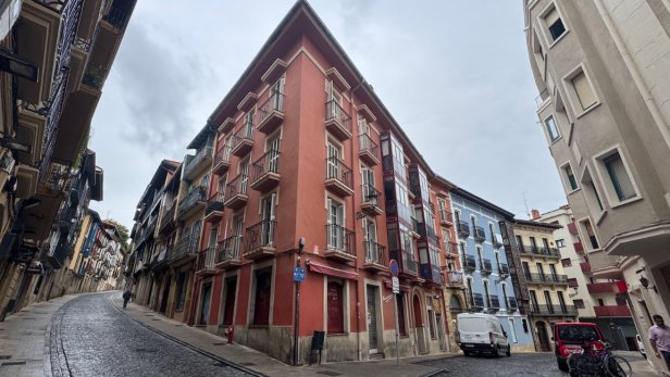 IRUN - CITY CENTRE BUILDINGS