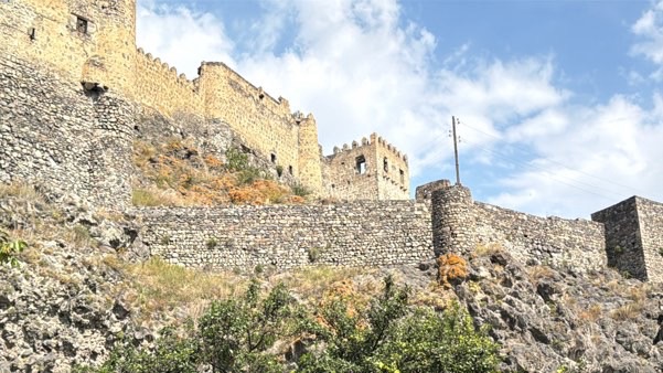 KHERTVIS CASTLE