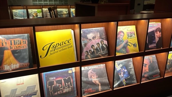 jazzve j space cafe