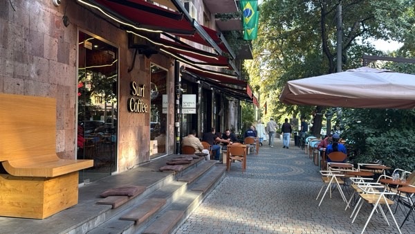 SURF CAFE SARYAN
